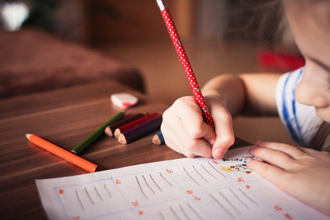 “REACT” – Toti avem dreptul la educatie